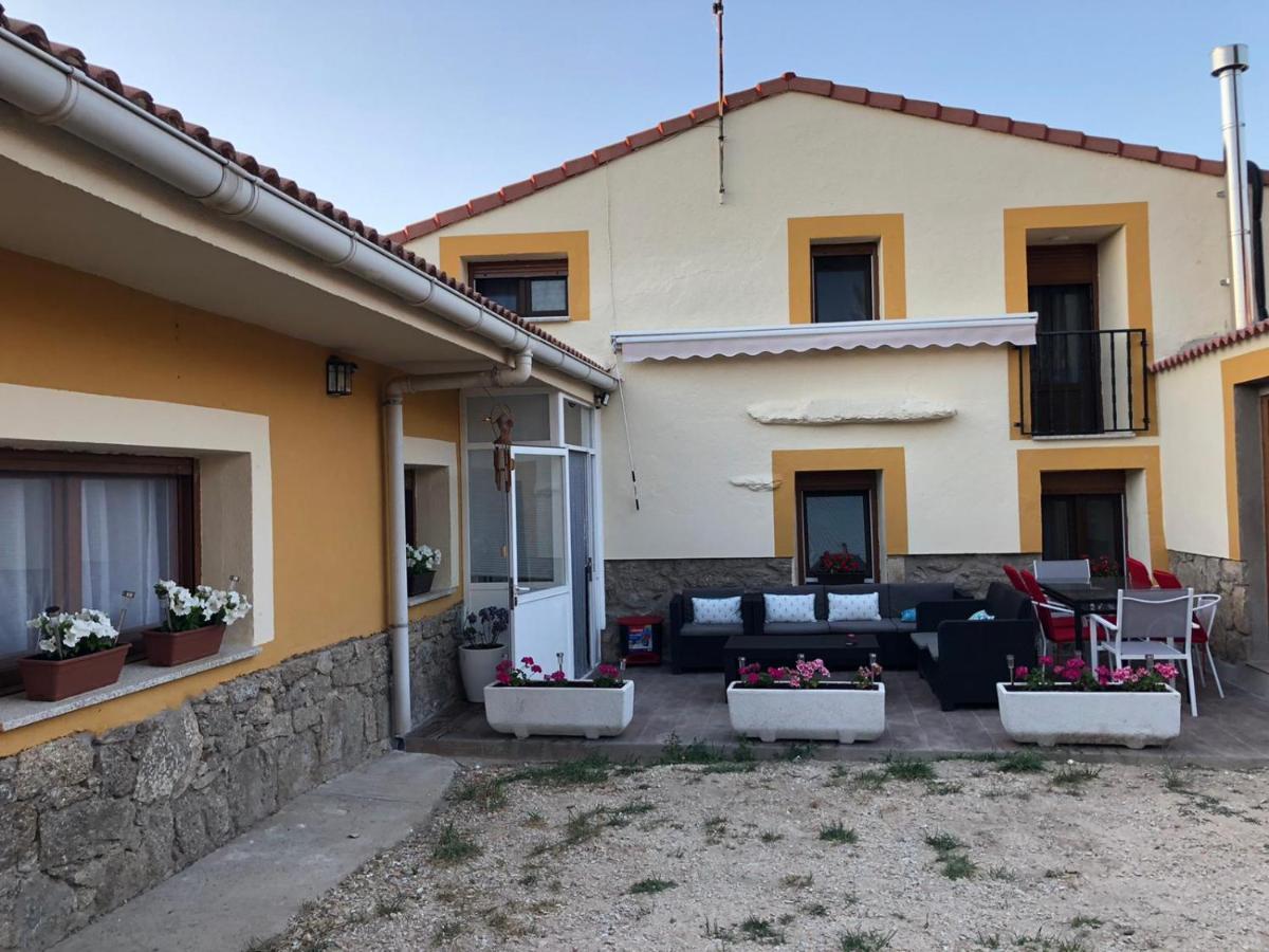 Casa Rural Los 7 Pinos De Gredos Navarredonda de Gredos Exteriör bild