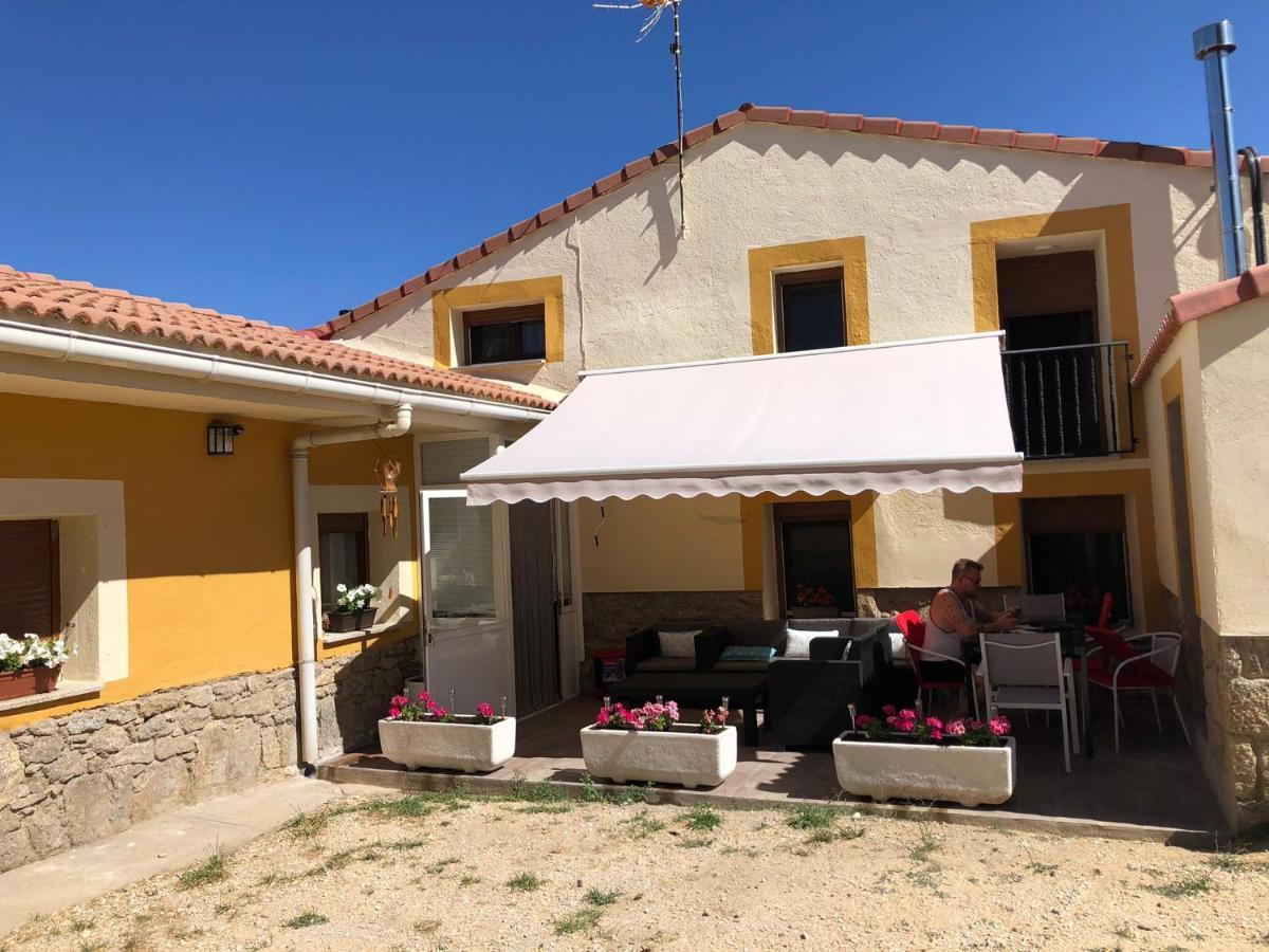 Casa Rural Los 7 Pinos De Gredos Navarredonda de Gredos Exteriör bild