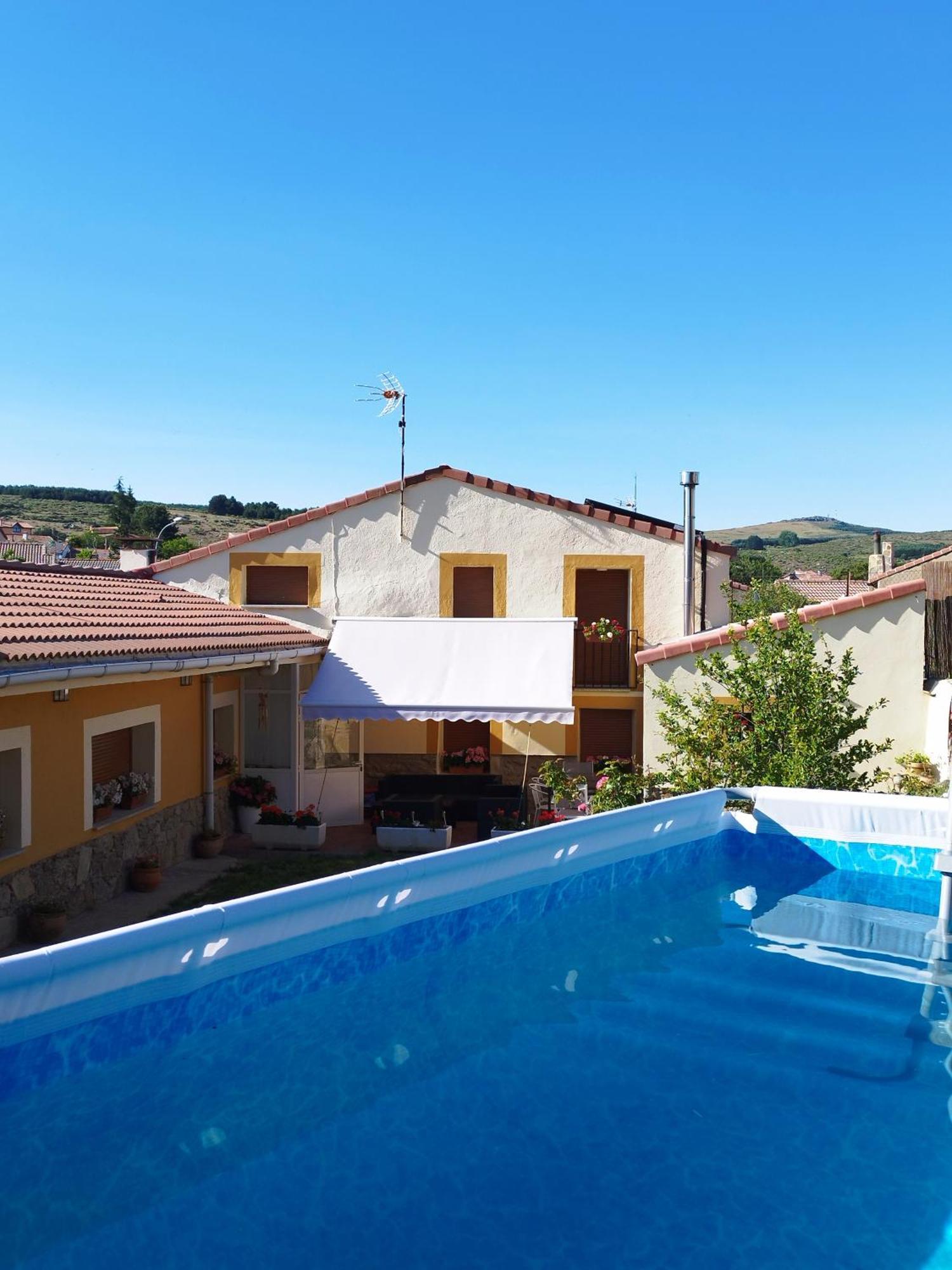 Casa Rural Los 7 Pinos De Gredos Navarredonda de Gredos Exteriör bild